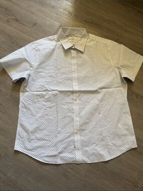 Lucky Brand White Short-Sleeve Button-Down Shirt with Black Dot Print